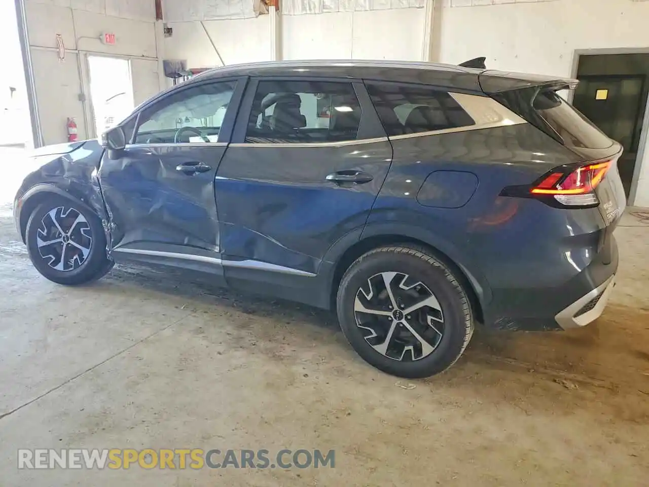 2 Photograph of a damaged car KNDPVCDF8R7222841 KIA SPORTAGE 2024