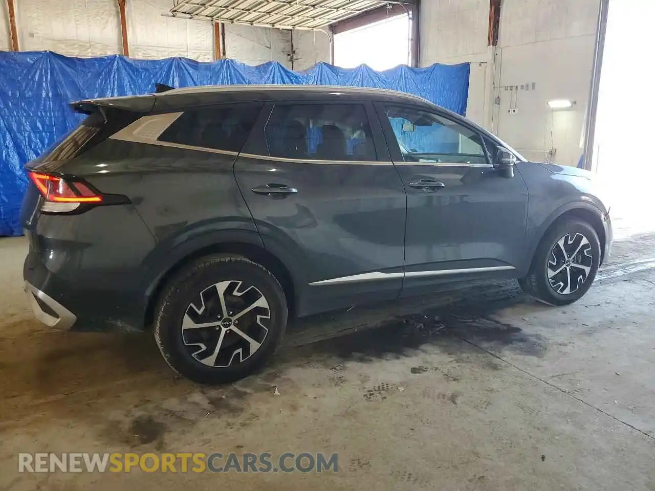3 Photograph of a damaged car KNDPVCDF8R7222841 KIA SPORTAGE 2024