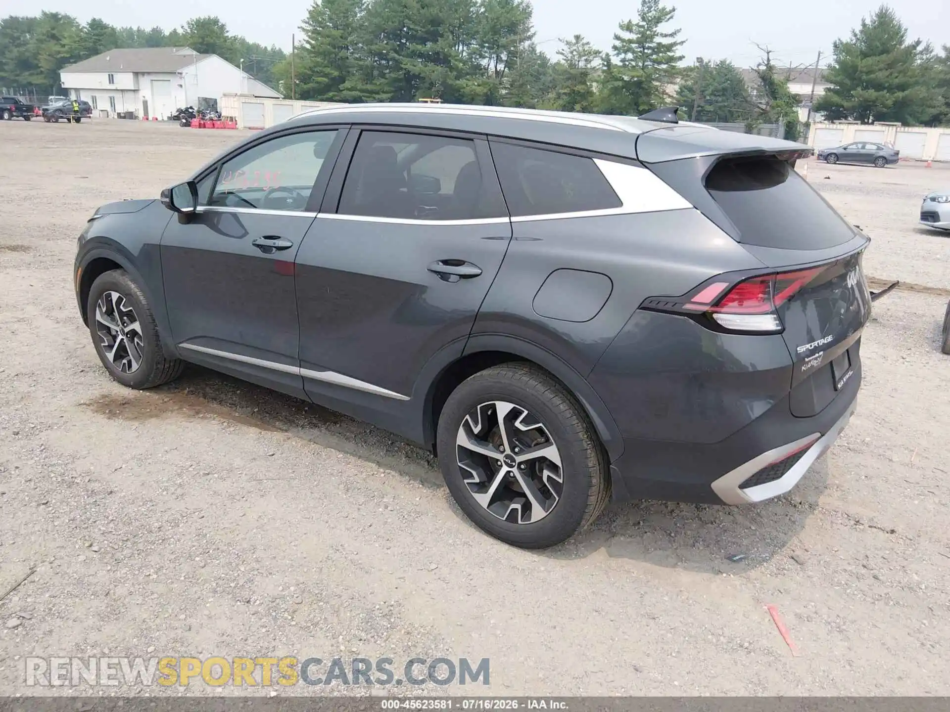 3 Photograph of a damaged car KNDPVCDF9R7217860 KIA SPORTAGE 2024