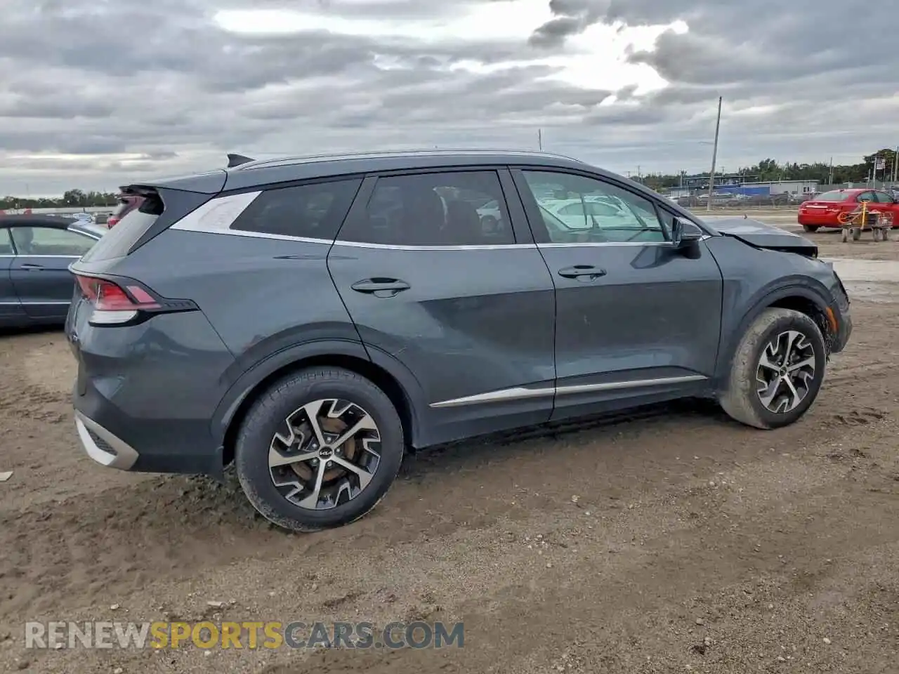 3 Photograph of a damaged car KNDPVCDF9R7249840 KIA SPORTAGE 2024
