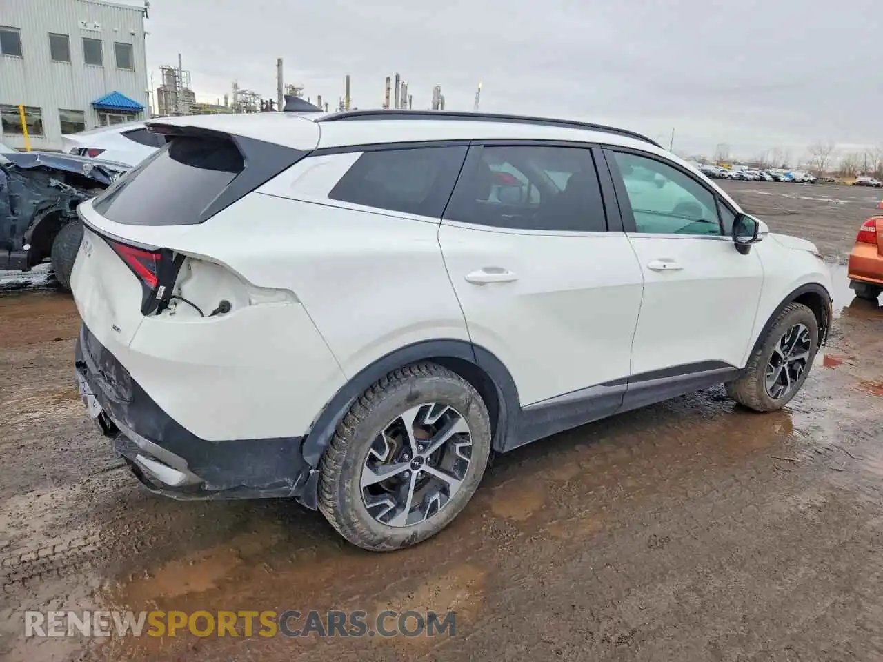 3 Photograph of a damaged car KNDPVCDFXR7260006 KIA SPORTAGE 2024