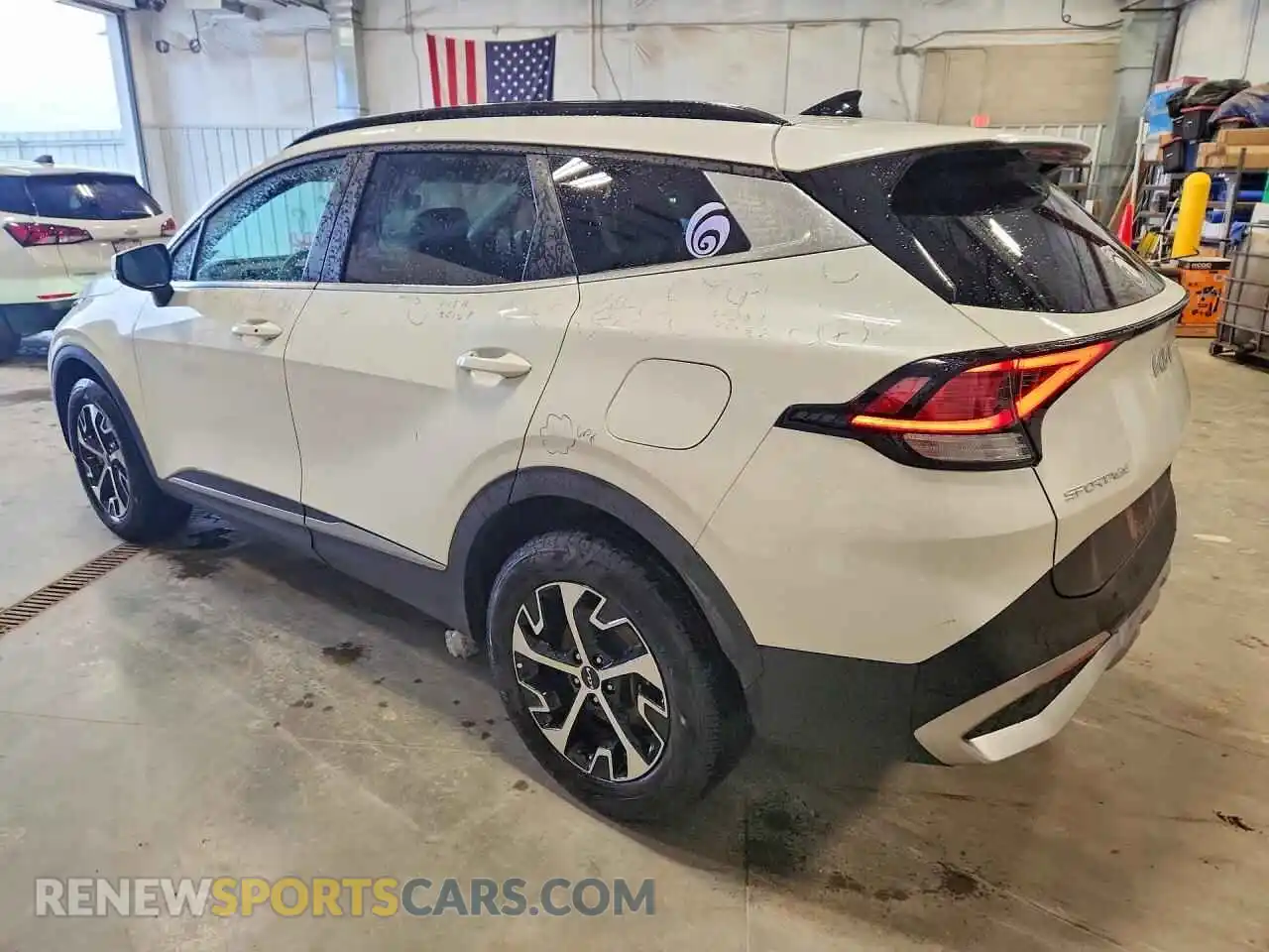 2 Photograph of a damaged car KNDPVCDG3R7150312 KIA SPORTAGE 2024