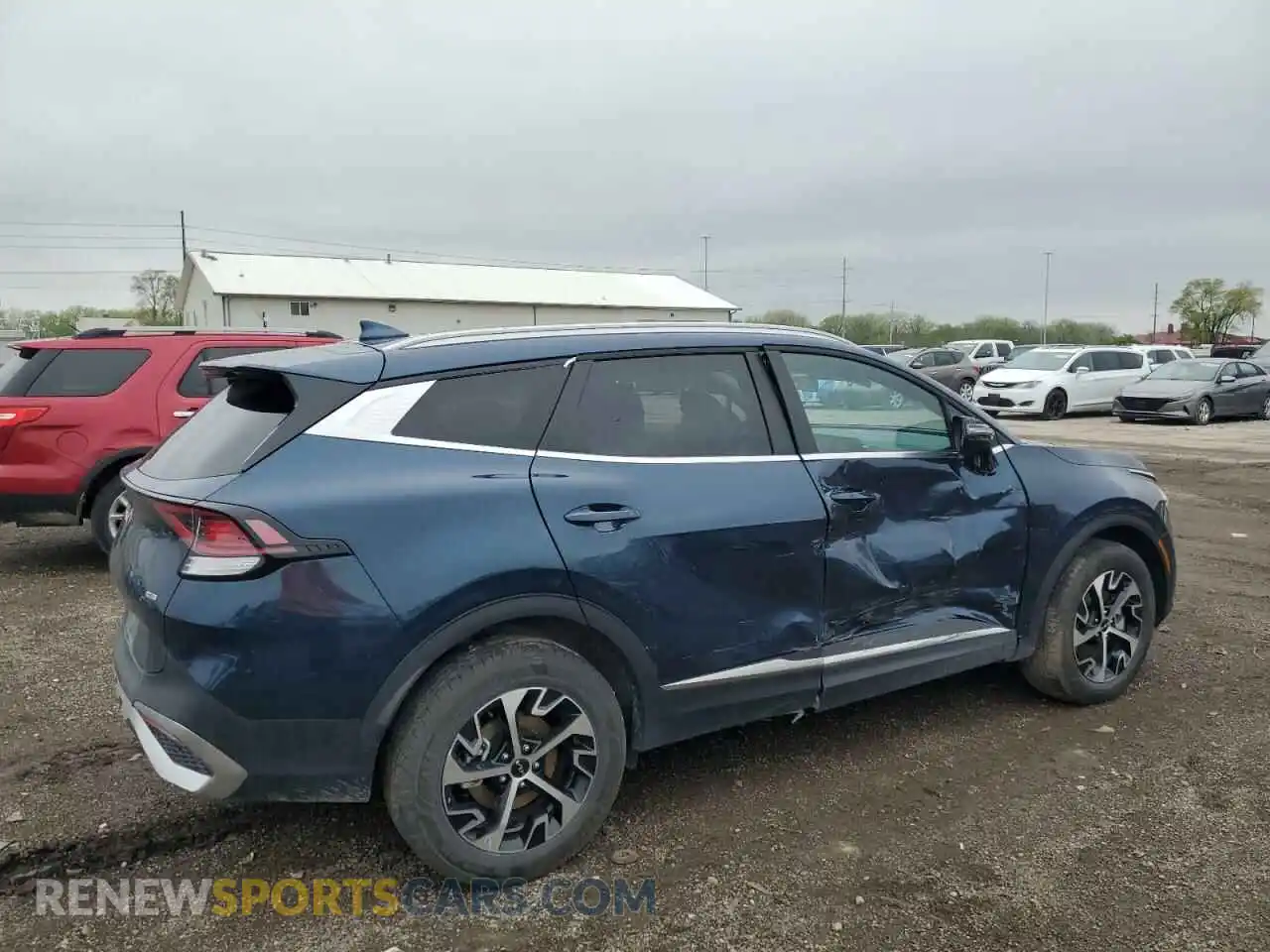 3 Photograph of a damaged car KNDPVCDG7R7156047 KIA SPORTAGE 2024