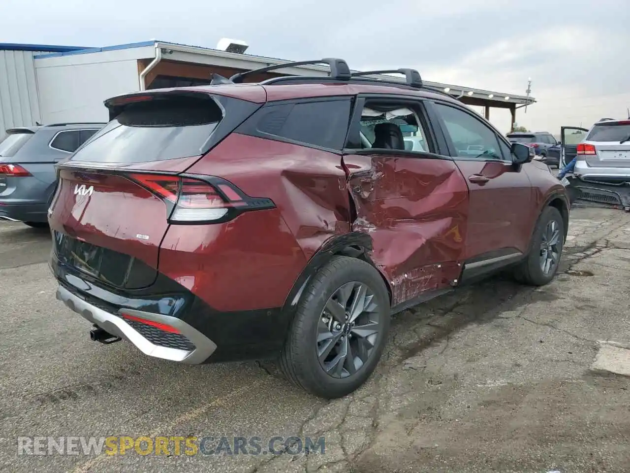 3 Photograph of a damaged car KNDPXCDG9R7170980 KIA SPORTAGE 2024
