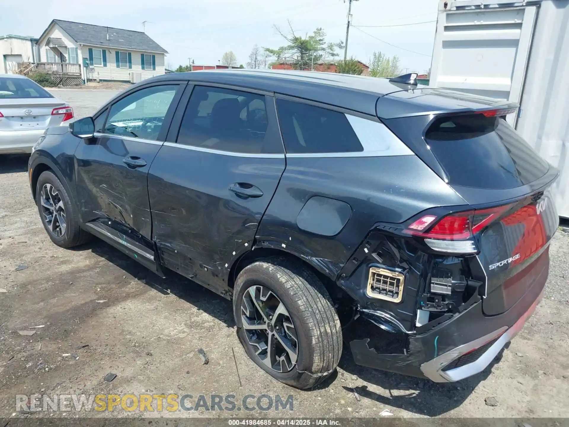 3 Photograph of a damaged car KNDPV3DF7S7328767 KIA SPORTAGE 2025