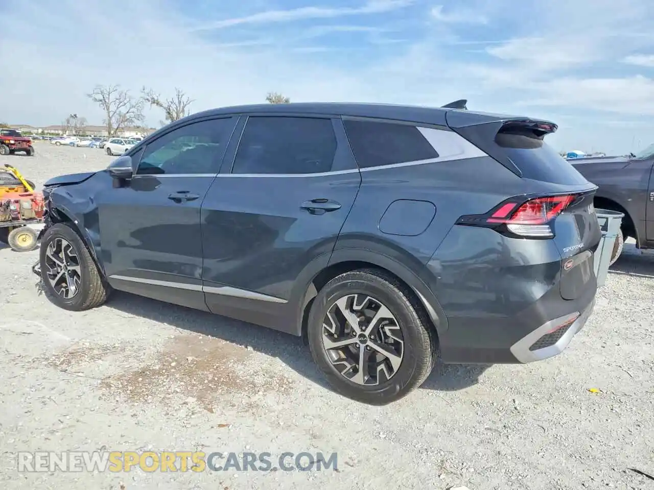 2 Photograph of a damaged car KNDPV3DFXS7346406 KIA SPORTAGE 2025