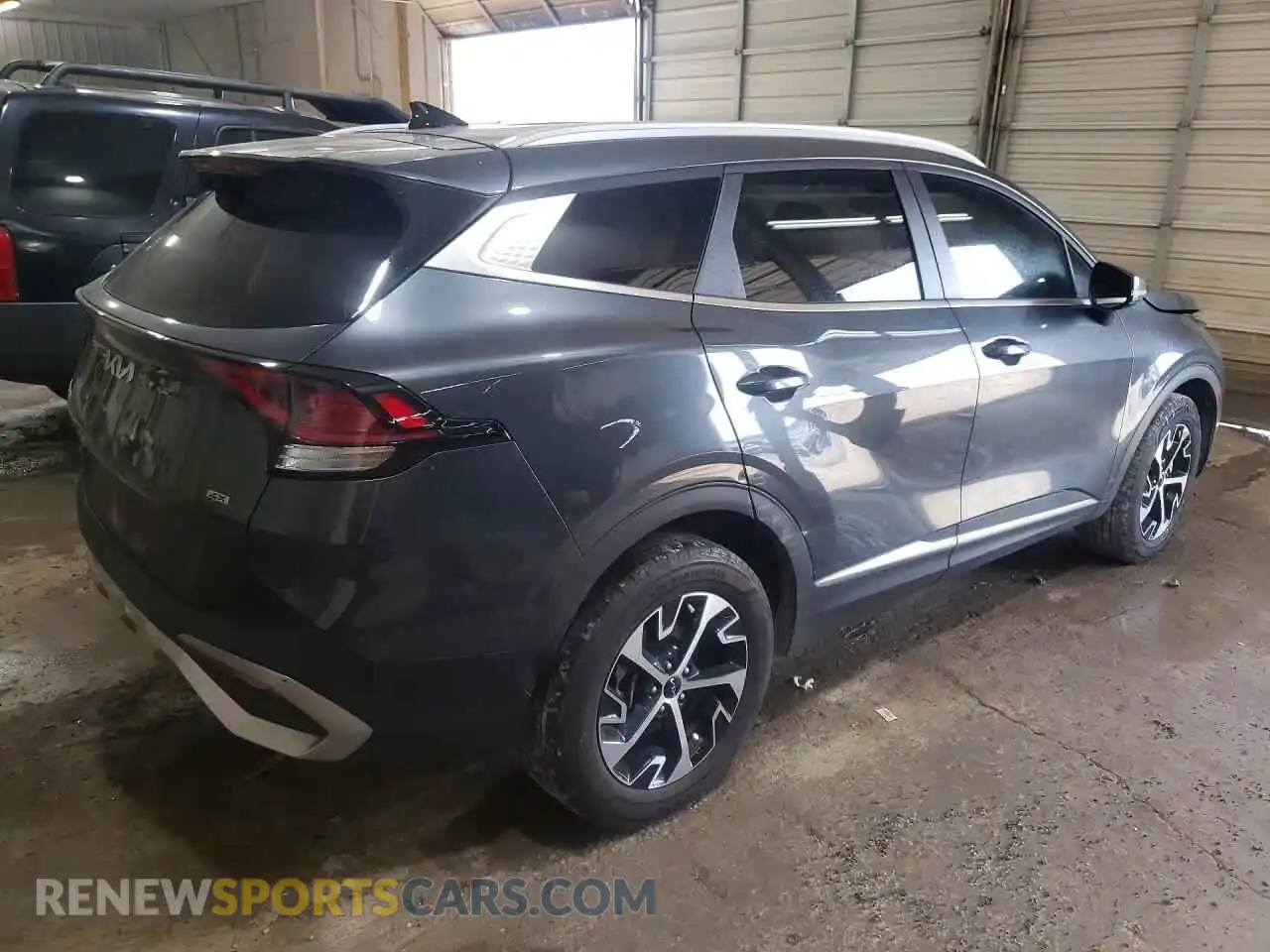 3 Photograph of a damaged car KNDPVCDF1S7344737 KIA SPORTAGE 2025