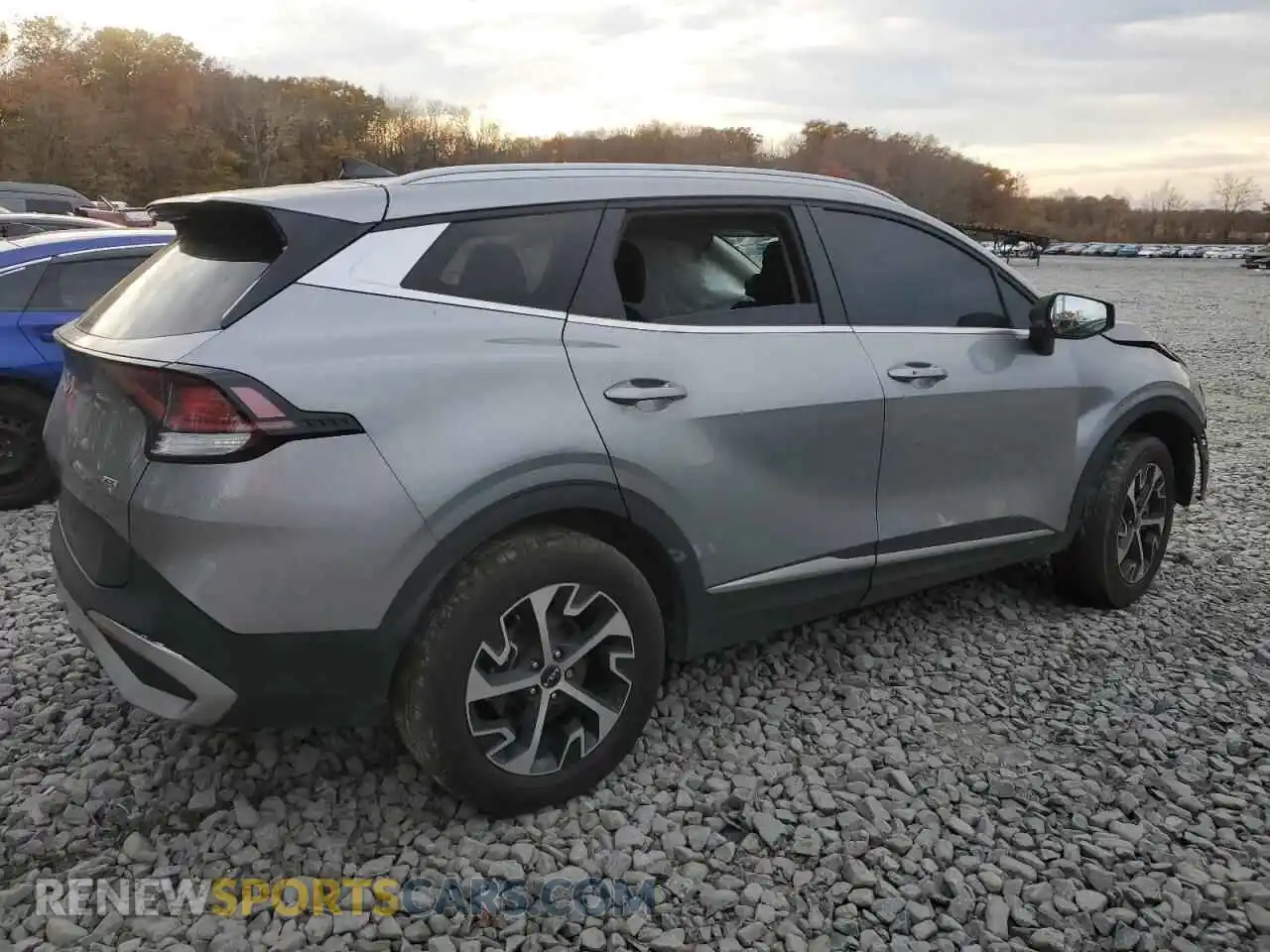 3 Photograph of a damaged car KNDPVCDF4S7331061 KIA SPORTAGE 2025