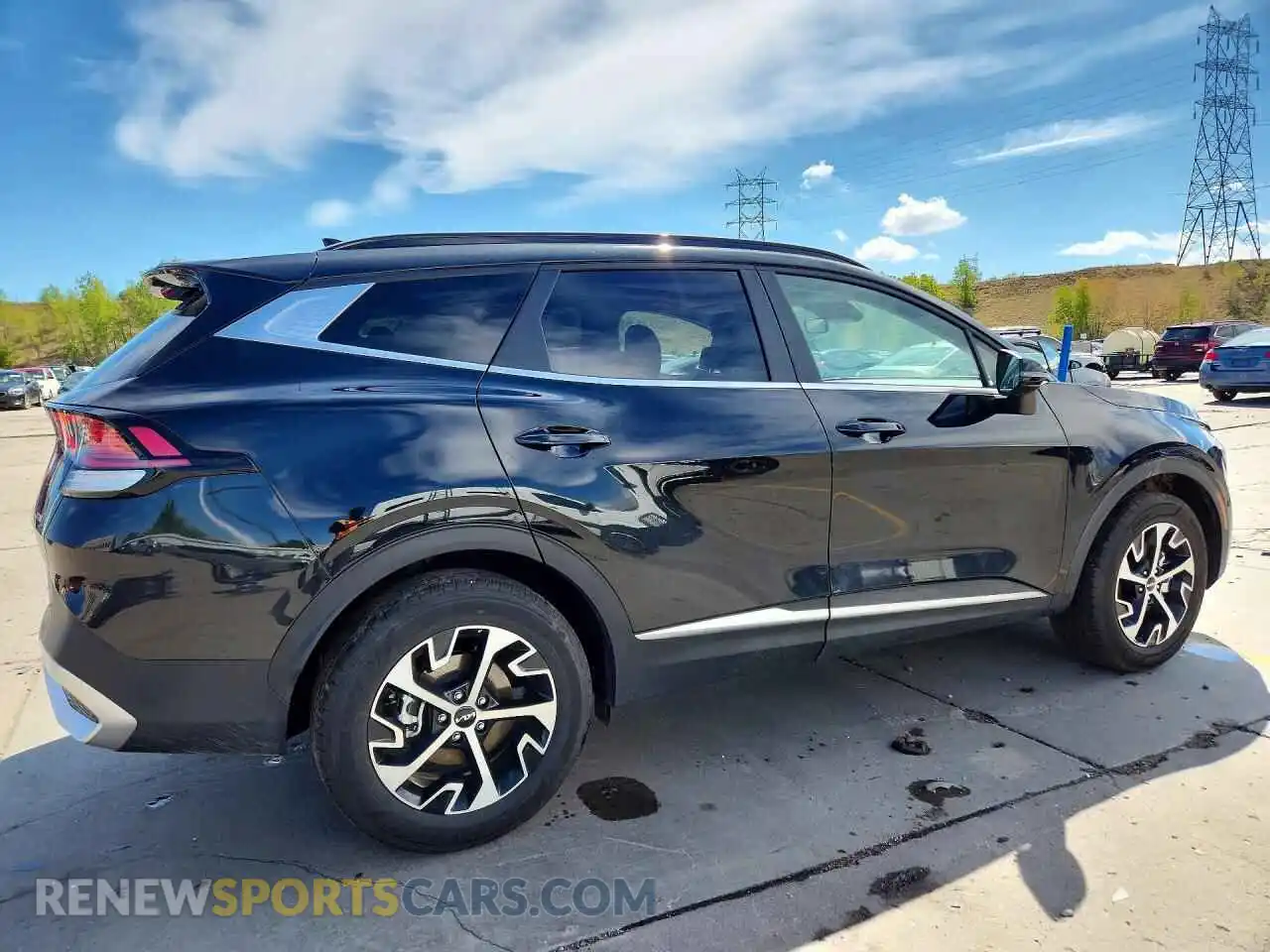3 Photograph of a damaged car KNDPVCDG9S7258293 KIA SPORTAGE 2025
