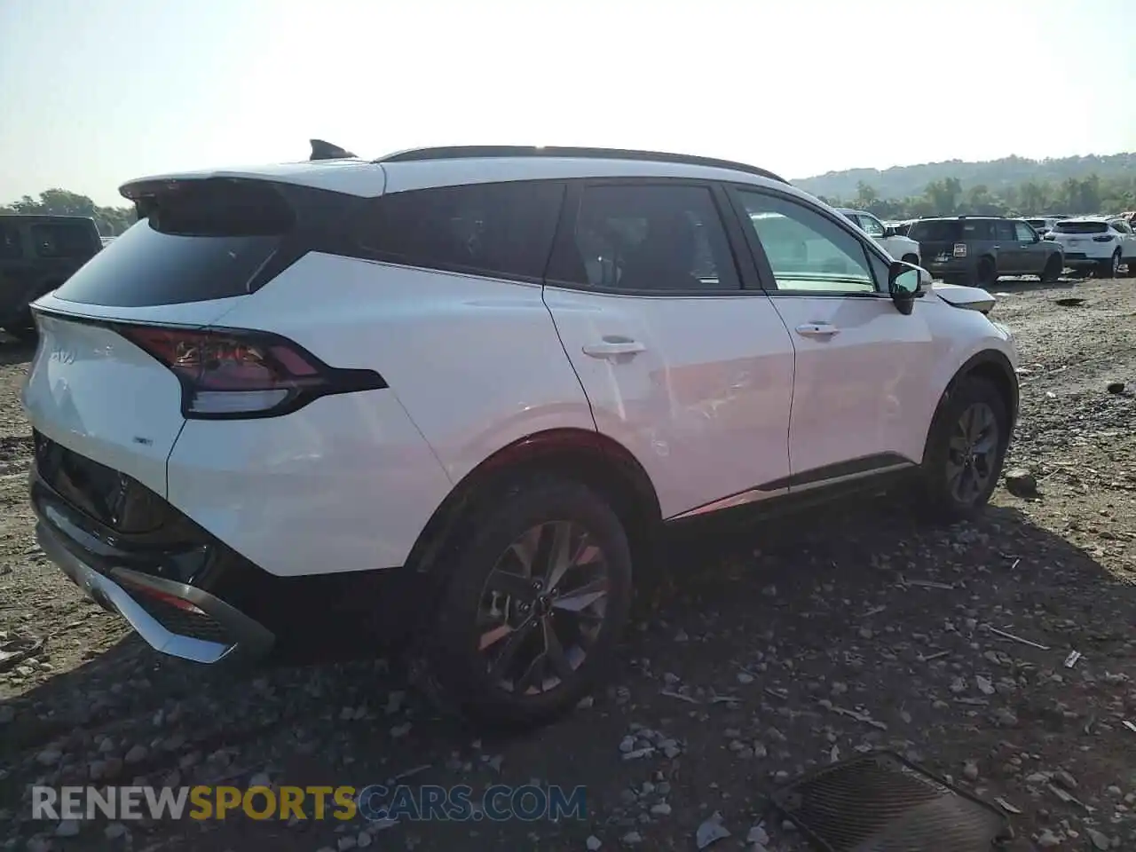 3 Photograph of a damaged car KNDPXCDG4S7209402 KIA SPORTAGE 2025