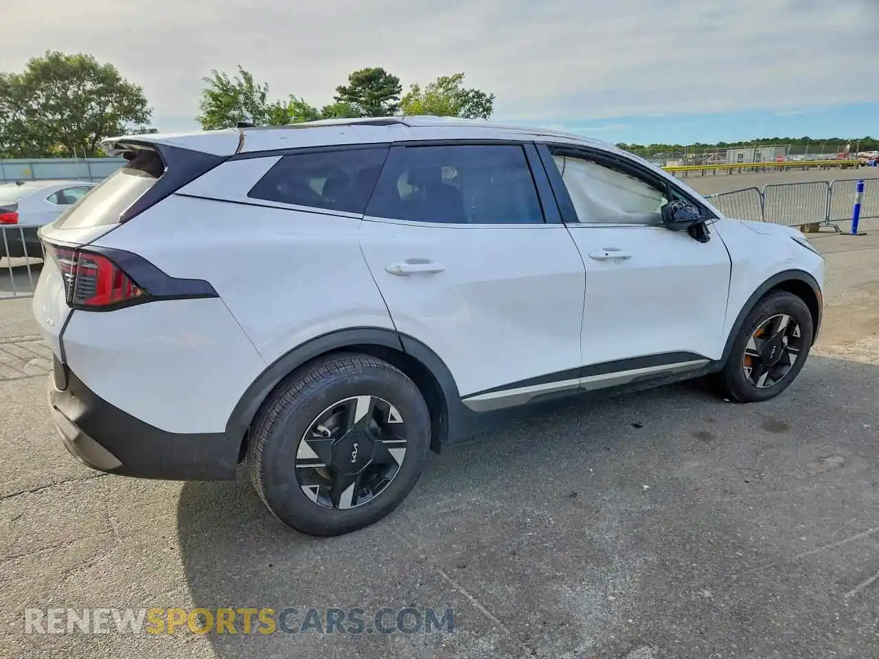 3 Photograph of a damaged car 5XYK2CDF2TG417217 KIA SPORTAGE 2026