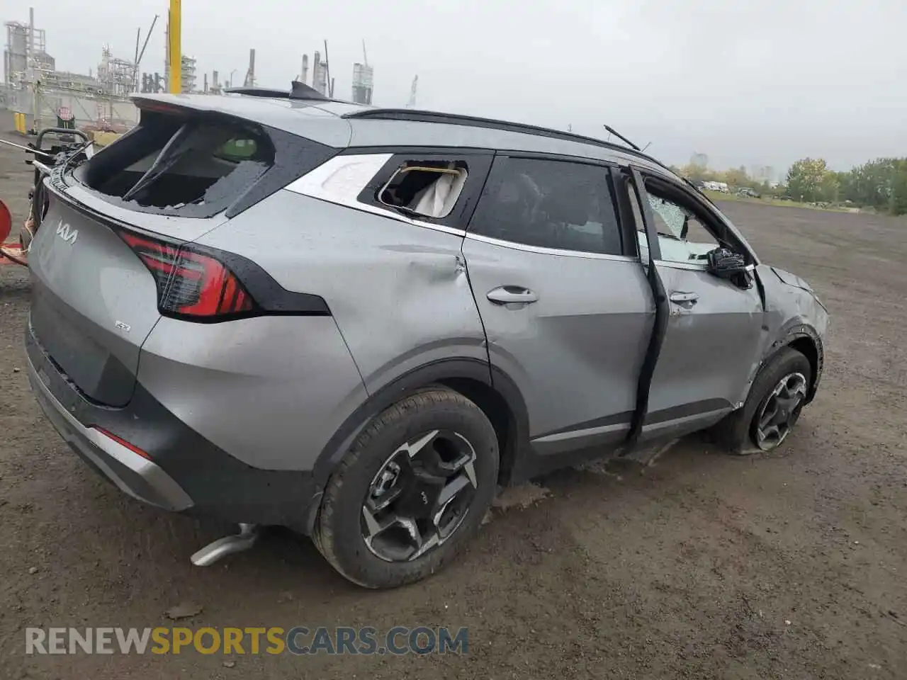 3 Photograph of a damaged car KNDPVCDF6T7438873 KIA SPORTAGE 2026