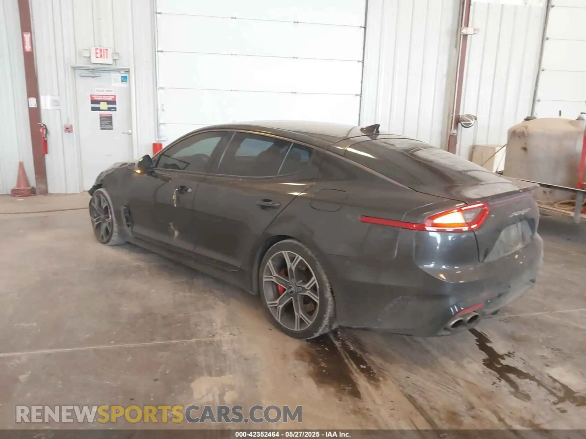 3 Photograph of a damaged car KNAE35LC5L6080295 KIA STINGER 2020
