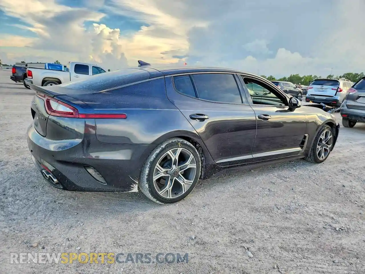 3 fotografías del automóvil dañado KNAE15LA0M6088035 KIA STINGER 2021