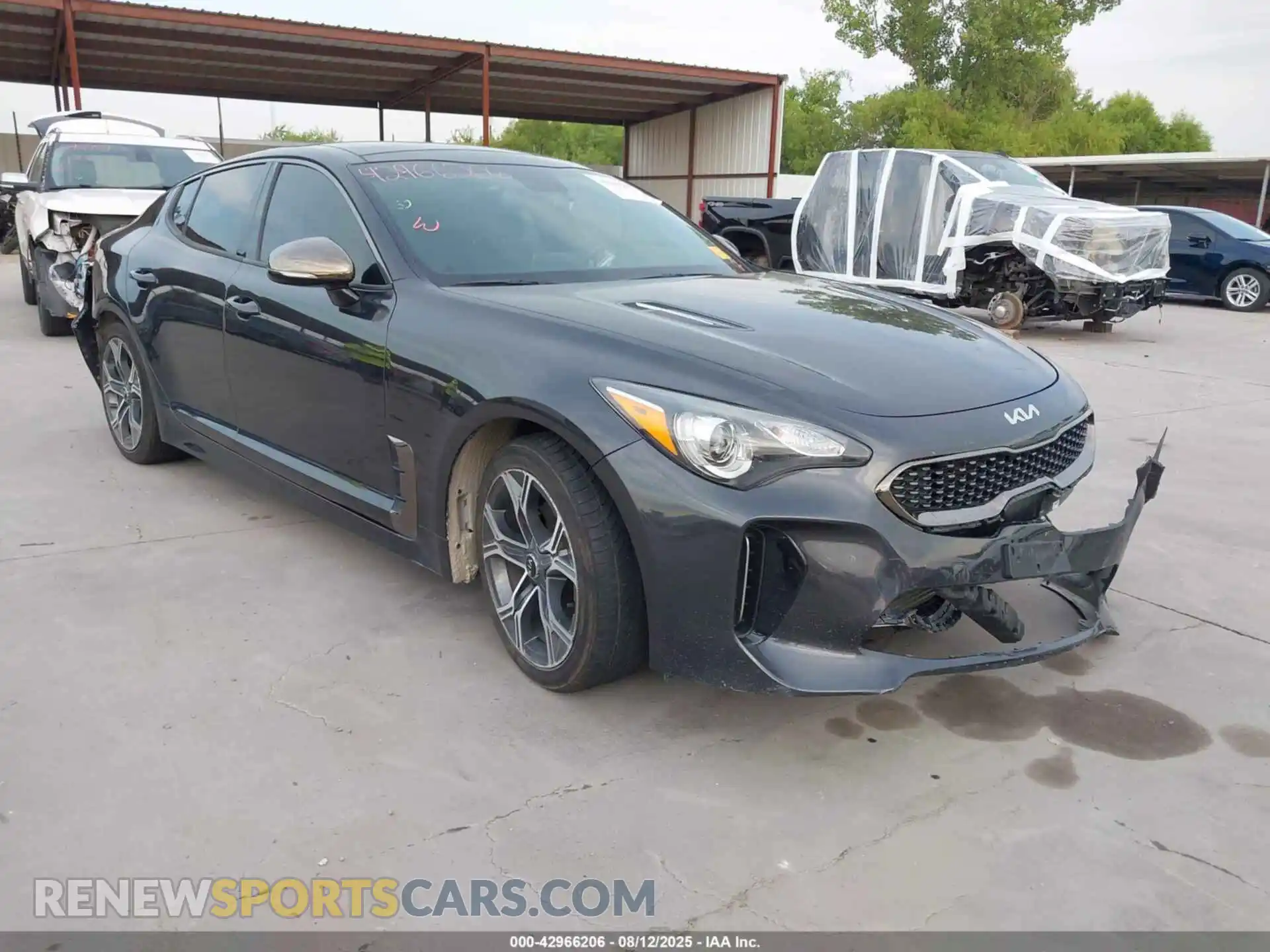 1 Photograph of a damaged car KNAE15LA0M6090318 KIA STINGER 2021