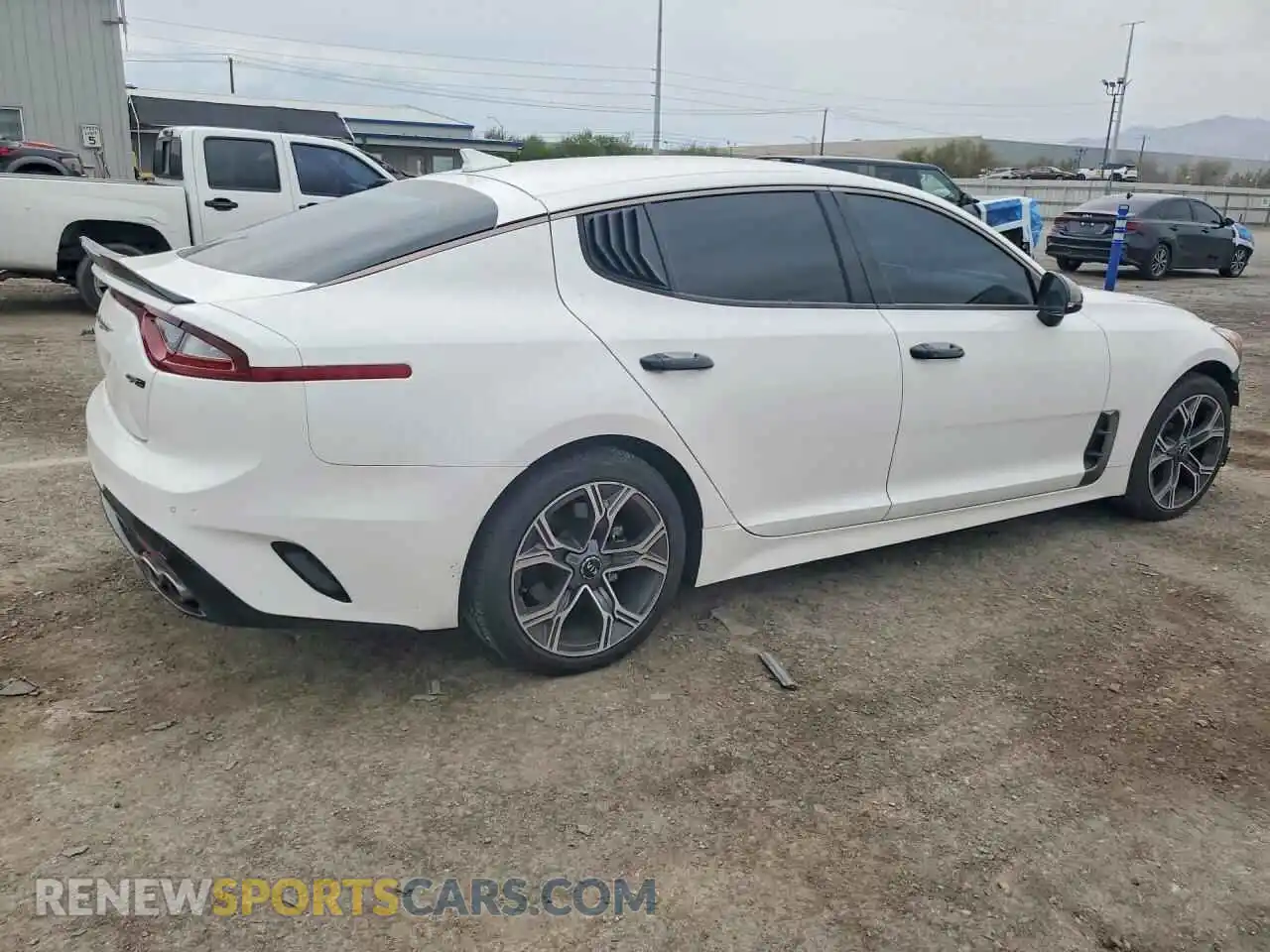 3 fotografías del automóvil dañado KNAE15LA9M6090107 KIA STINGER 2021