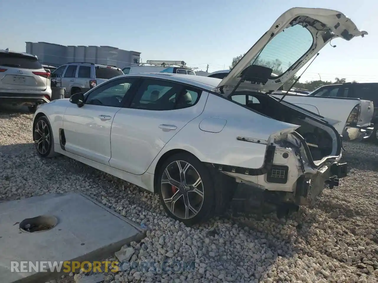 2 fotografías del automóvil dañado KNAE45LC6M6087917 KIA STINGER 2021