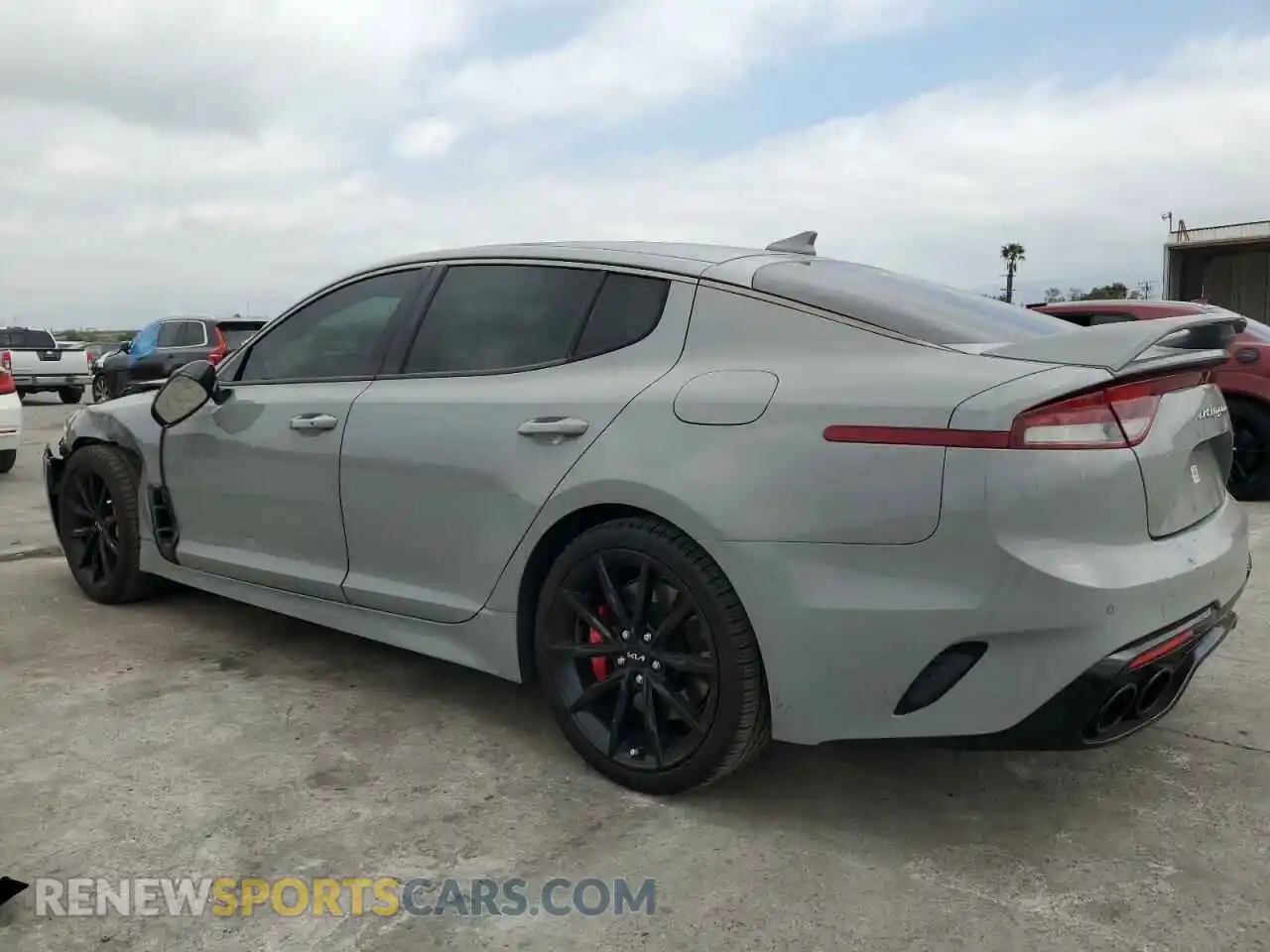 2 fotografías del automóvil dañado KNAE55LC0N6104869 KIA STINGER 2022