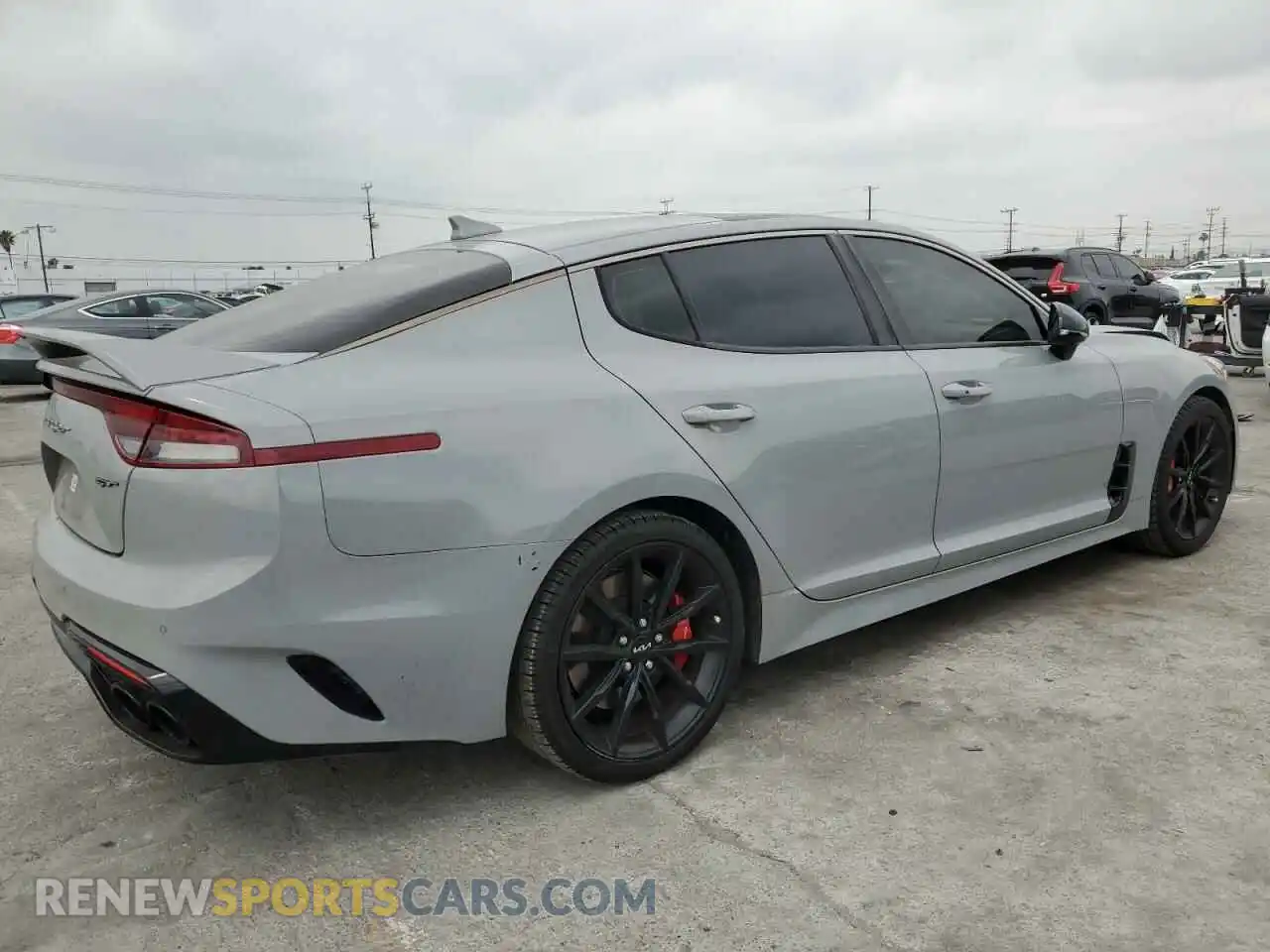 3 fotografías del automóvil dañado KNAE55LC0N6104869 KIA STINGER 2022