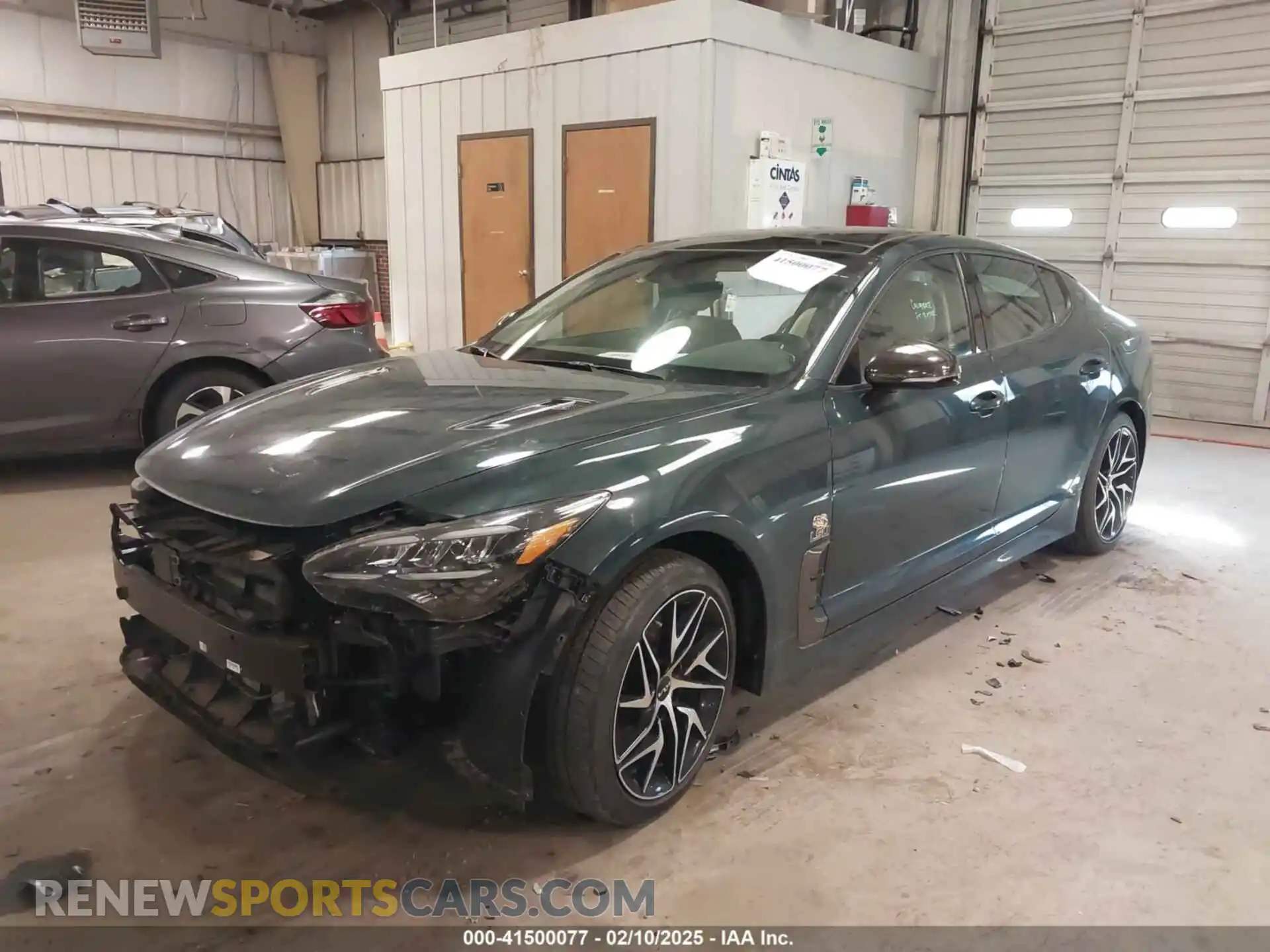 2 Фотография поврежденного автомобиля KNAE35LD2P6130200 KIA STINGER 2023