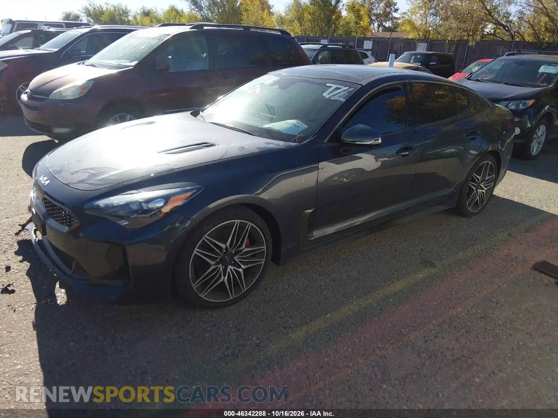 2 fotografías del automóvil dañado KNAE55LC8P6131711 KIA STINGER 2023