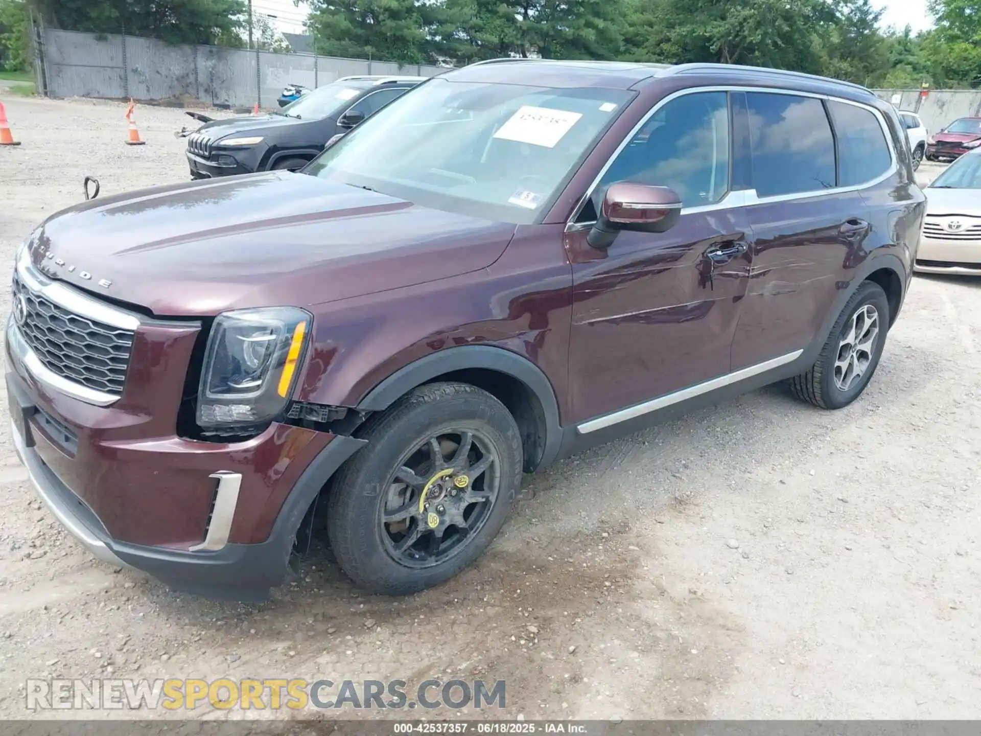 2 Photograph of a damaged car 5XYP3DHCXLG014241 KIA TELLURIDE 2020