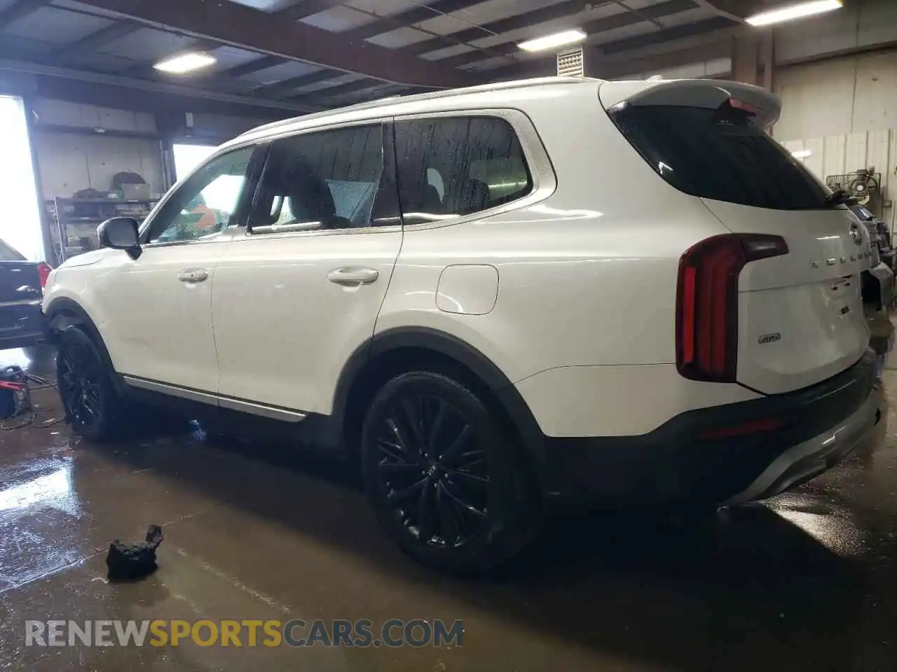 2 Photograph of a damaged car 5XYP5DHC0LG041572 KIA TELLURIDE 2020