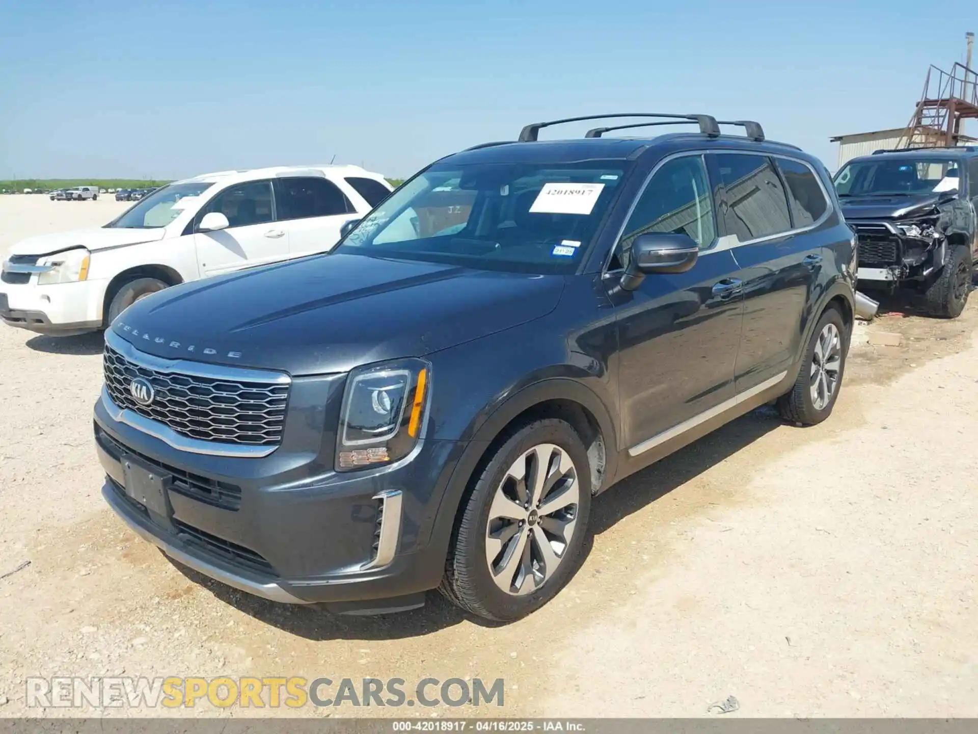 2 Photograph of a damaged car 5XYP6DHC7LG016732 KIA TELLURIDE 2020