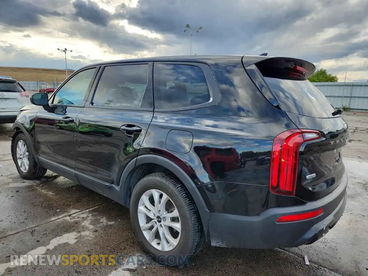 2 Photograph of a damaged car 5XYP2DHC3MG098259 KIA TELLURIDE 2021