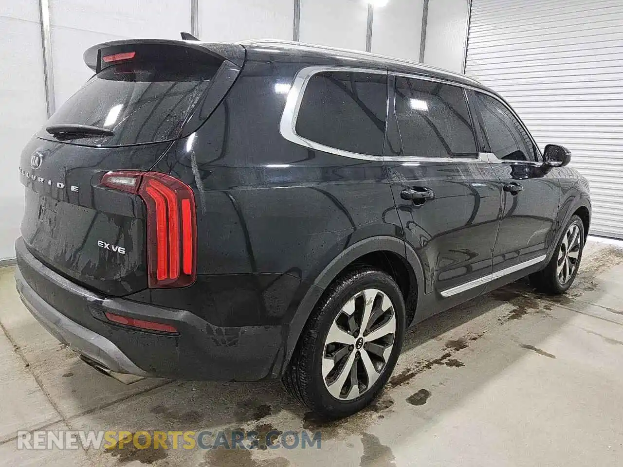 3 Photograph of a damaged car 5XYP34HC0MG124555 KIA TELLURIDE 2021