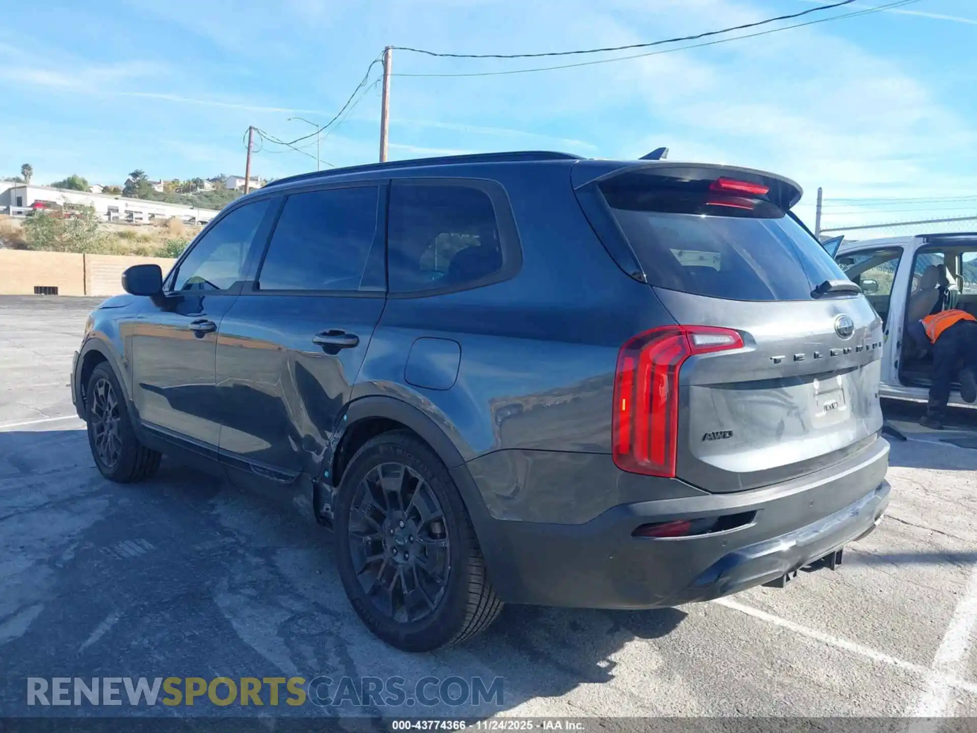 3 Photograph of a damaged car 5XYP3DHC6MG127833 KIA TELLURIDE 2021
