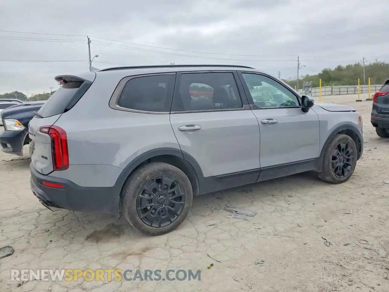 3 Photograph of a damaged car 5XYP3DHCXMG146742 KIA TELLURIDE 2021