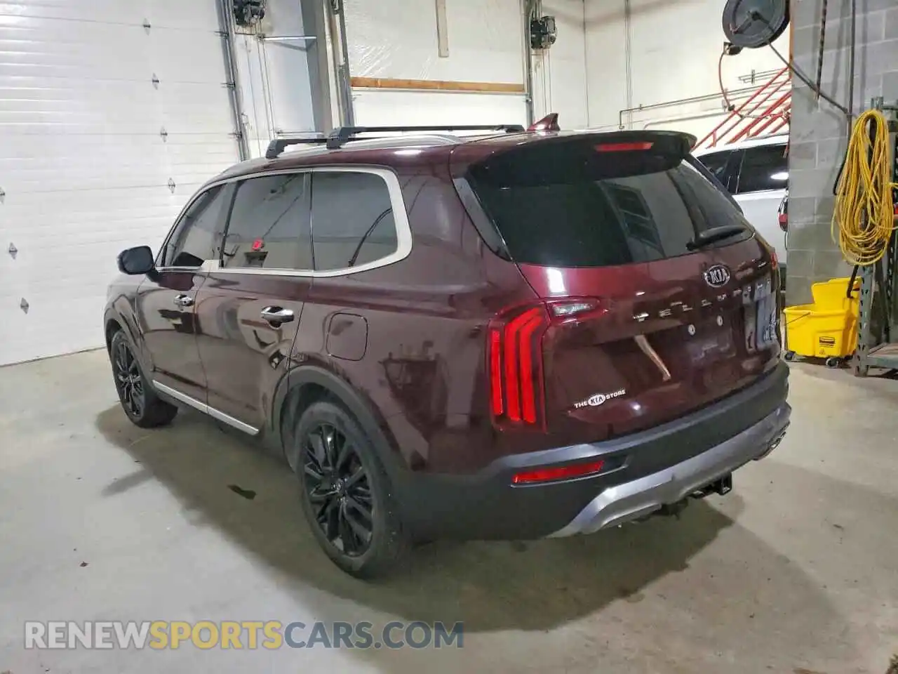 2 Photograph of a damaged car 5XYP54HCXMG129479 KIA TELLURIDE 2021