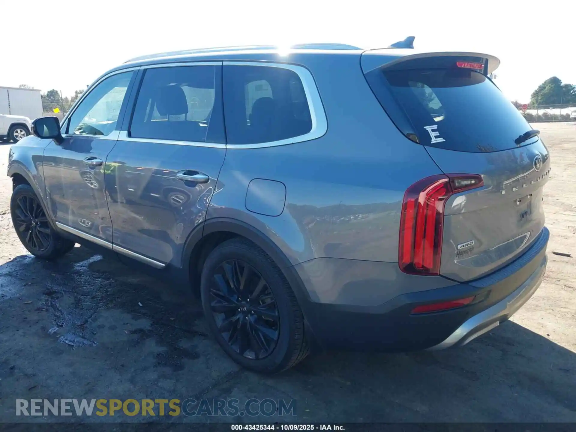 3 Photograph of a damaged car 5XYP5DHC0MG097366 KIA TELLURIDE 2021