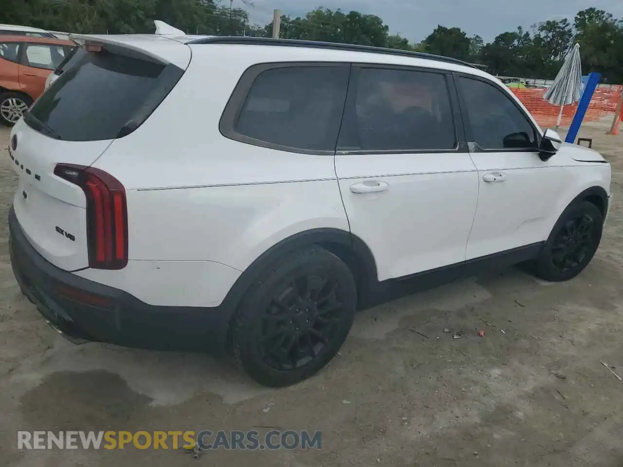 3 Photograph of a damaged car 5XYP5DHC1MG125563 KIA TELLURIDE 2021
