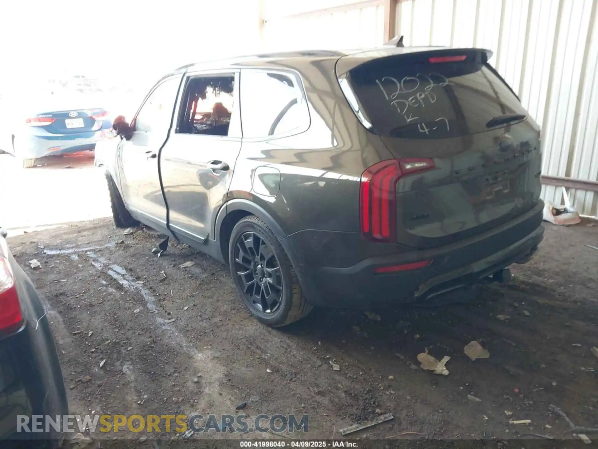 3 Photograph of a damaged car 5XYP5DHC2MG167501 KIA TELLURIDE 2021
