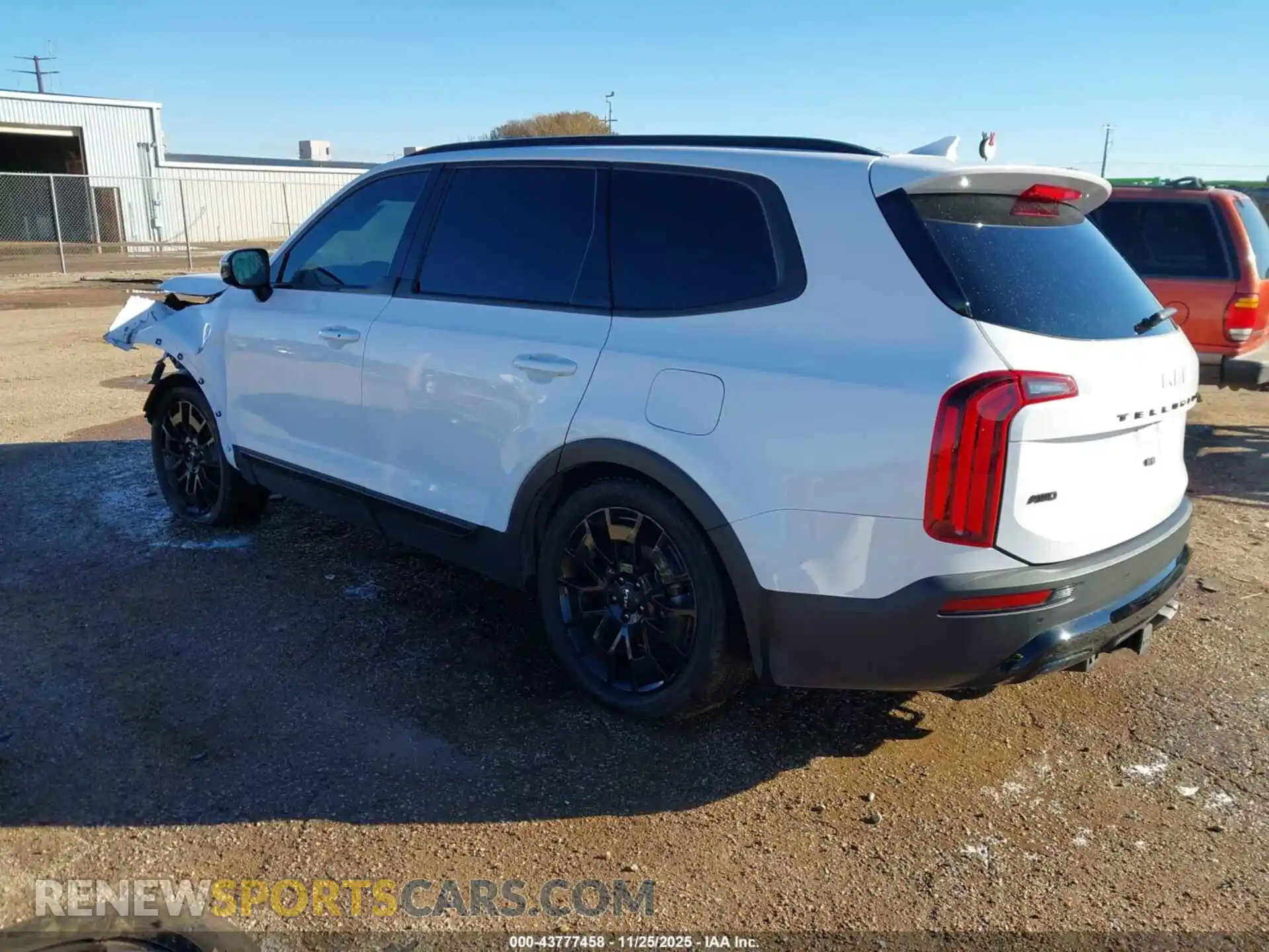 3 Photograph of a damaged car 5XYP5DHC6NG317742 KIA TELLURIDE 2022