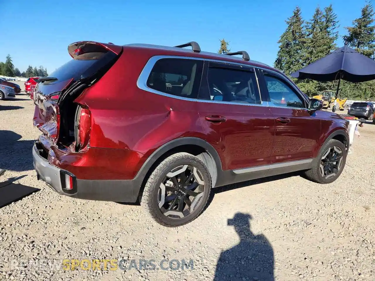 3 Photograph of a damaged car 5XYP3DGC2PG340185 KIA TELLURIDE 2023