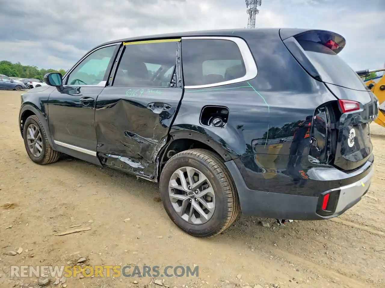 2 Photograph of a damaged car 5XYP2DGC4RG509886 KIA TELLURIDE 2024
