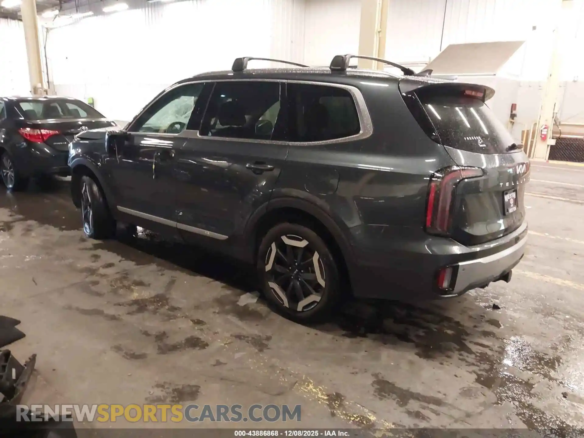 3 Photograph of a damaged car 5XYP34GC1RG463527 KIA TELLURIDE 2024