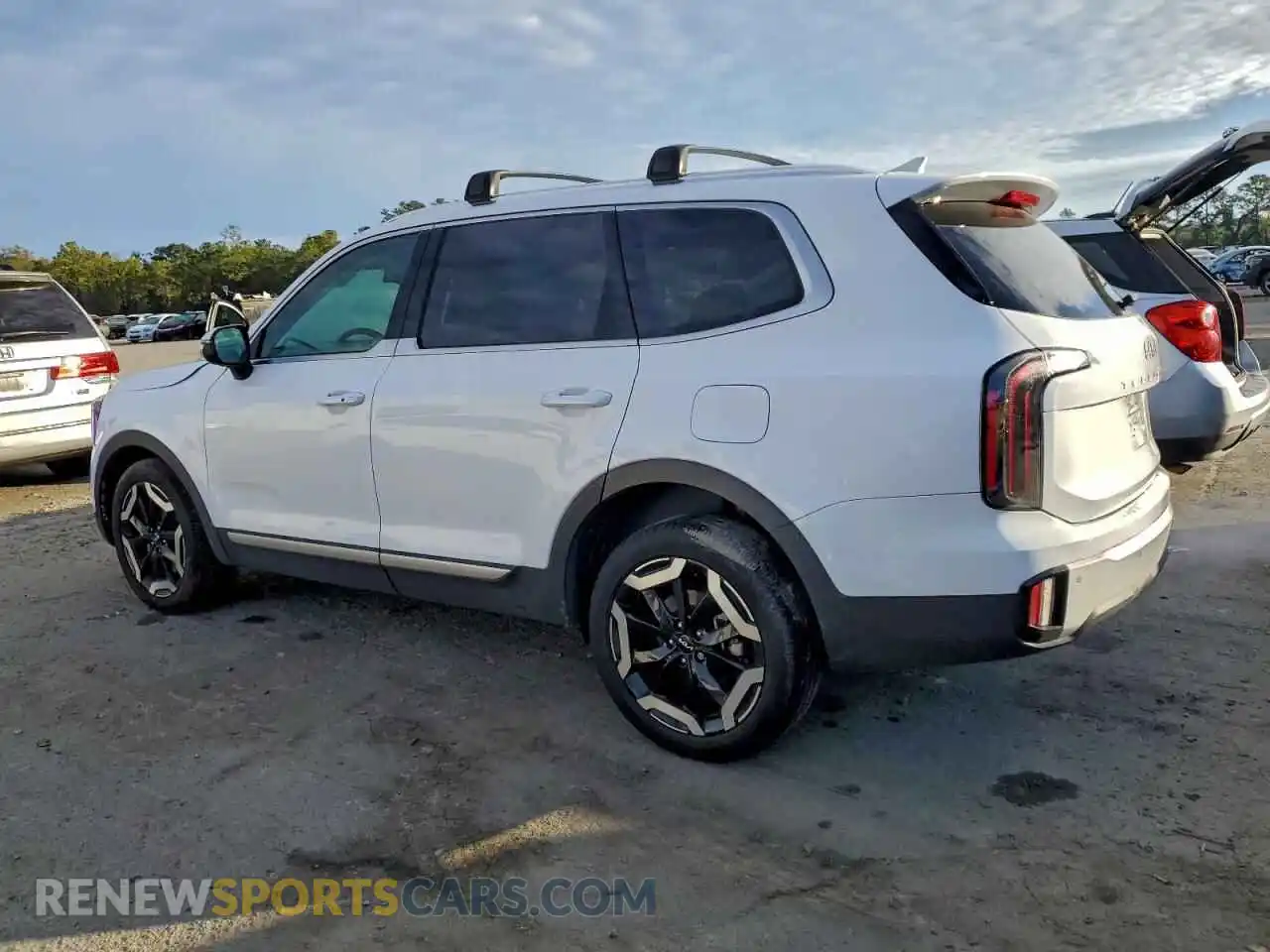 2 Photograph of a damaged car 5XYP34GC9RG525966 KIA TELLURIDE 2024