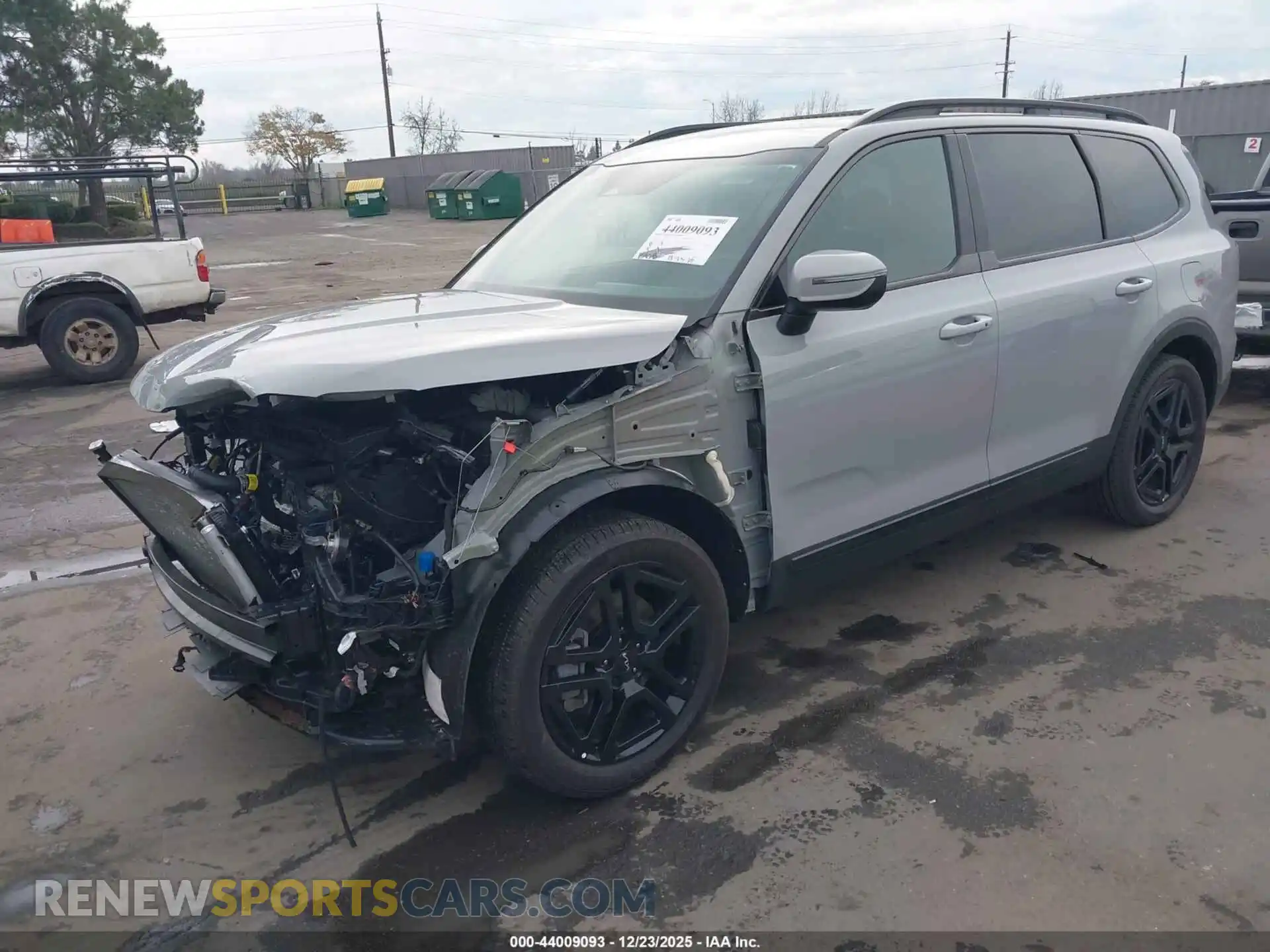 2 Photograph of a damaged car 5XYP3DGC0RG503032 KIA TELLURIDE 2024