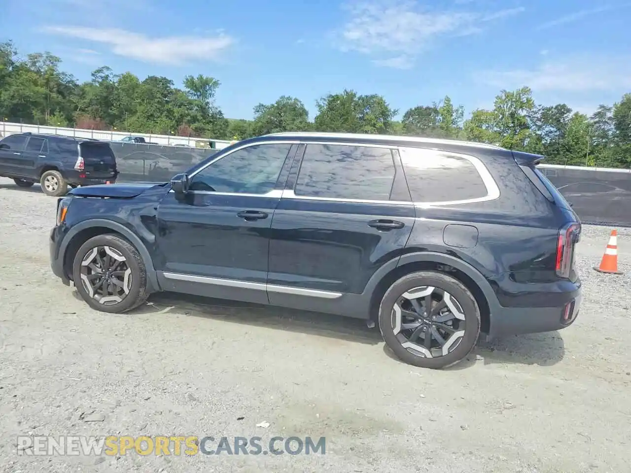 2 Photograph of a damaged car 5XYP3DGC3RG457325 KIA TELLURIDE 2024