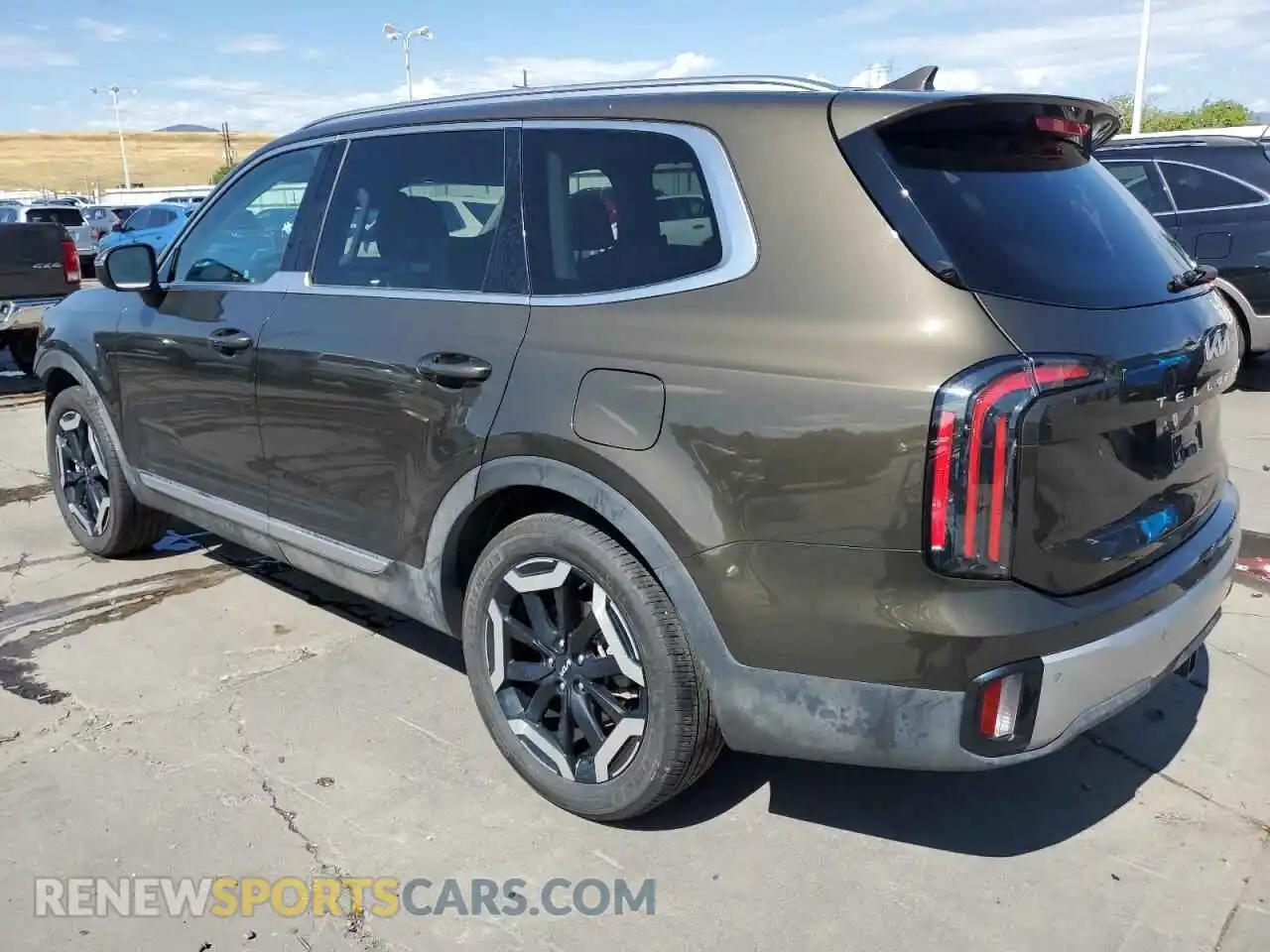 2 Photograph of a damaged car 5XYP3DGC4RG413396 KIA TELLURIDE 2024