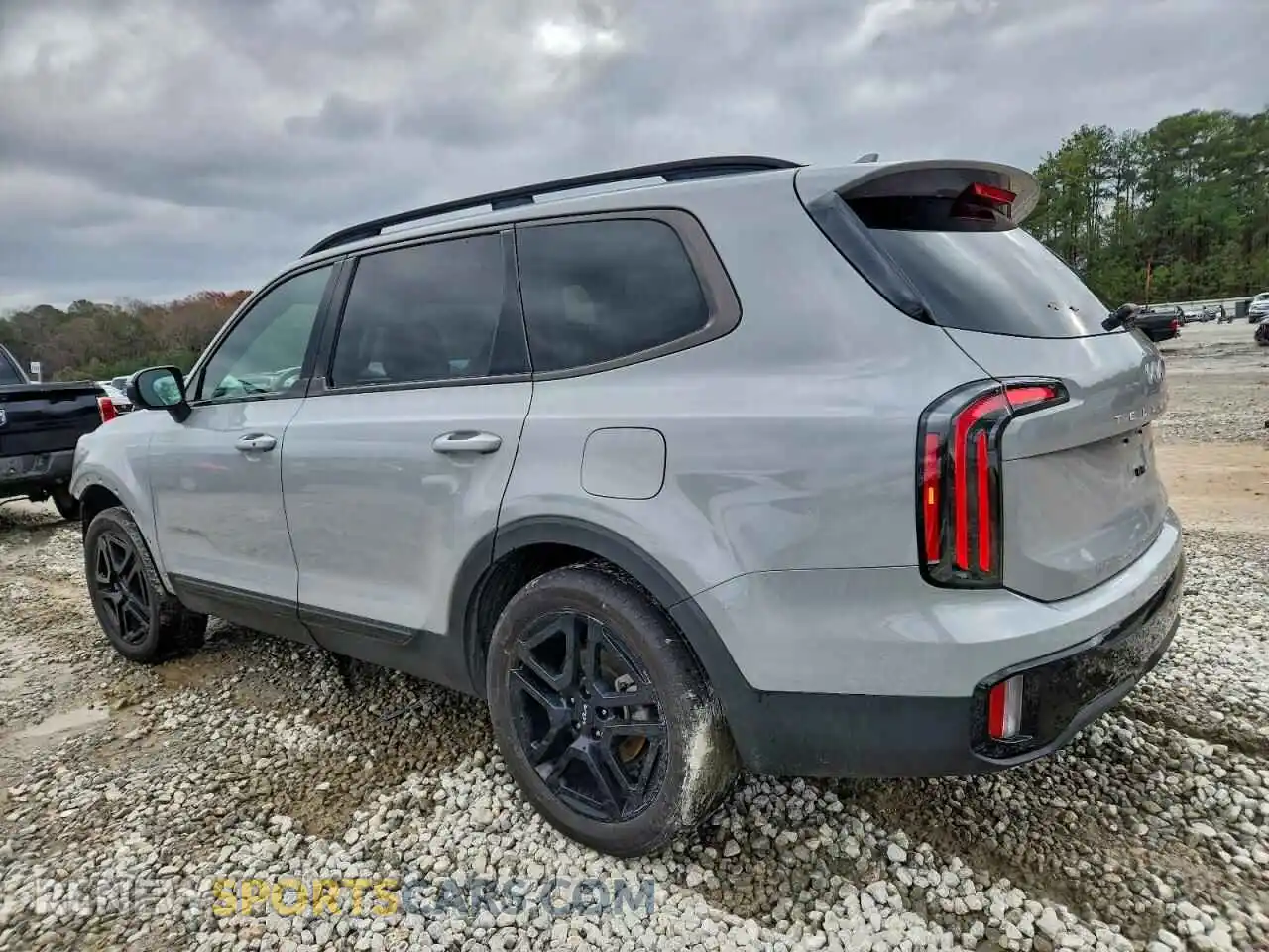 2 Photograph of a damaged car 5XYP3DGC4RG433292 KIA TELLURIDE 2024