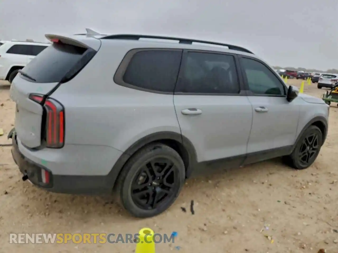 3 Photograph of a damaged car 5XYP3DGC5RG416646 KIA TELLURIDE 2024