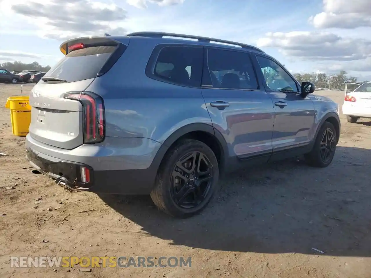3 Photograph of a damaged car 5XYP3DGC5RG475521 KIA TELLURIDE 2024