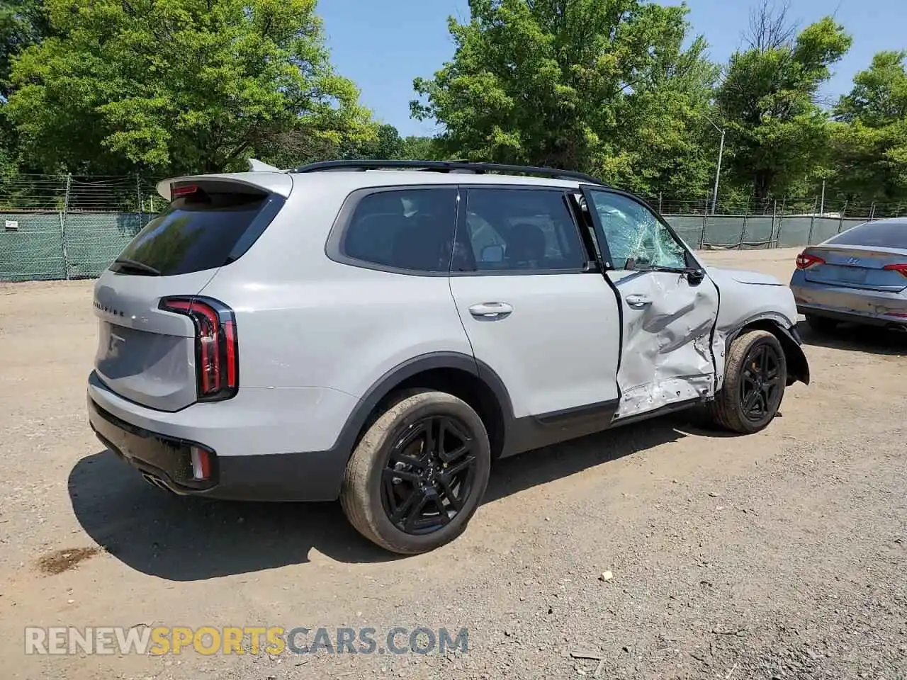 3 Photograph of a damaged car 5XYP3DGC8RG429231 KIA TELLURIDE 2024