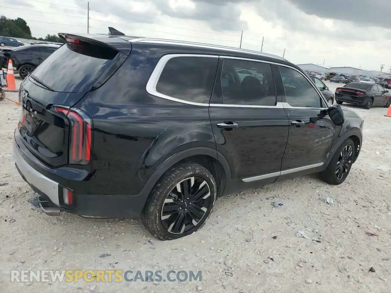 3 Photograph of a damaged car 5XYP54GC0RG476232 KIA TELLURIDE 2024
