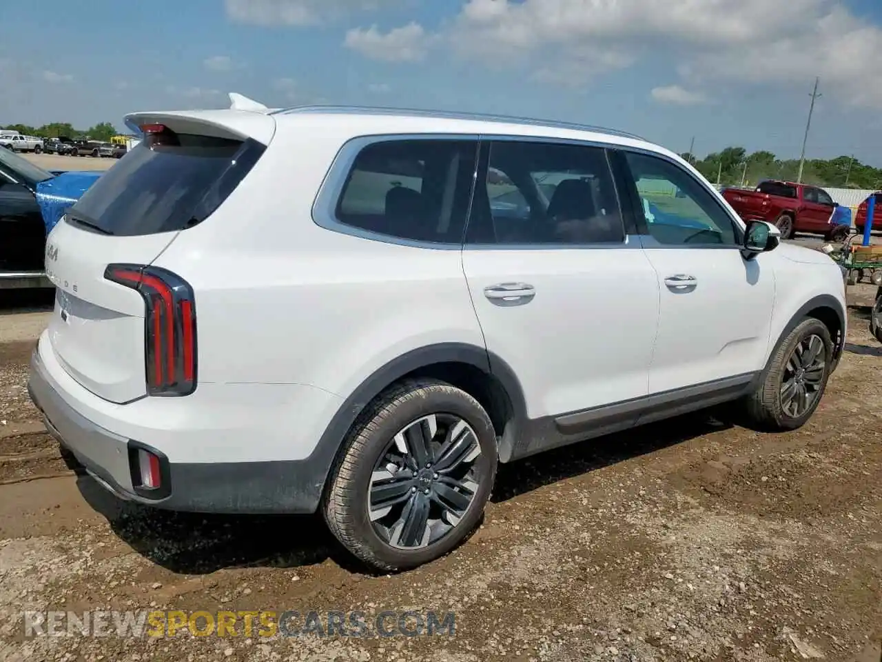 3 Photograph of a damaged car 5XYP54GCXRG544701 KIA TELLURIDE 2024